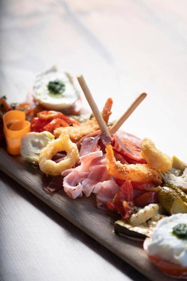 Hotel Le Fournil 르뒤 외부 사진